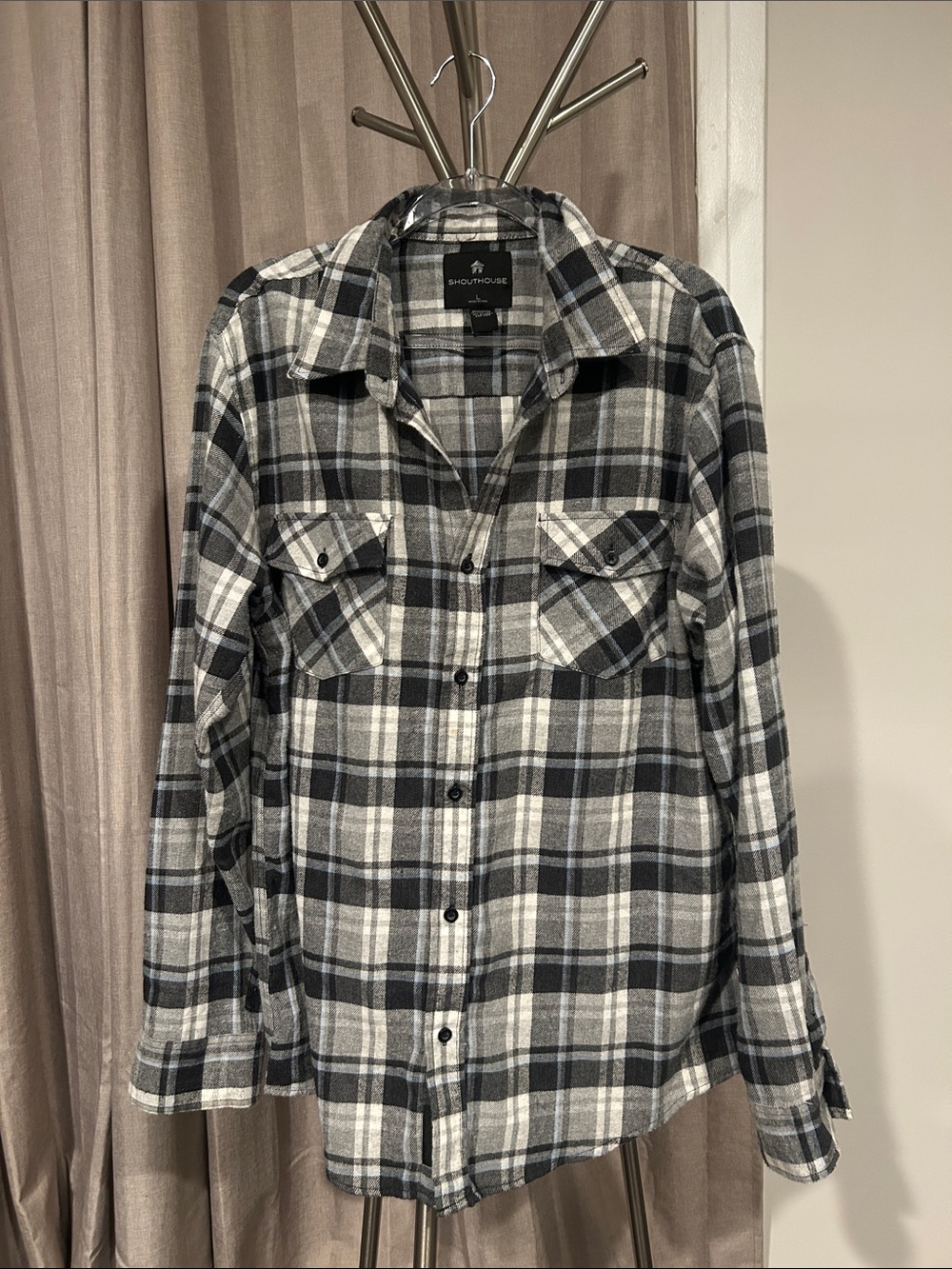 Men's  Plaid Button-Down Shirt size L